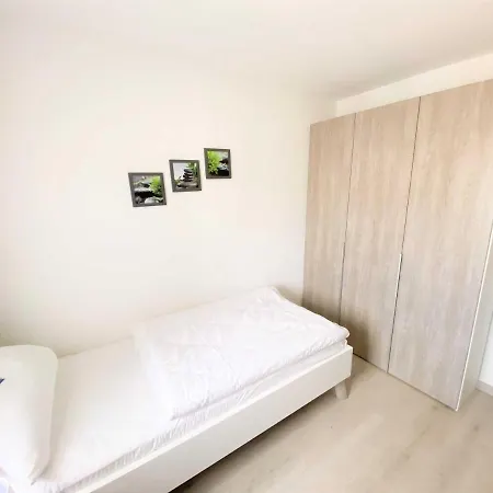 מלון Azur We18149 *