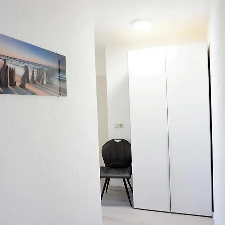 Azur We18149 מלון *