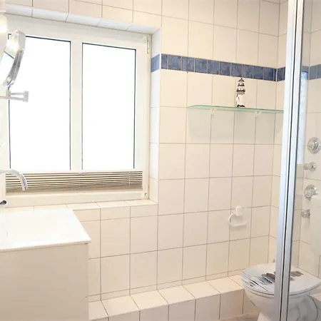 Azur We18149 מלון *