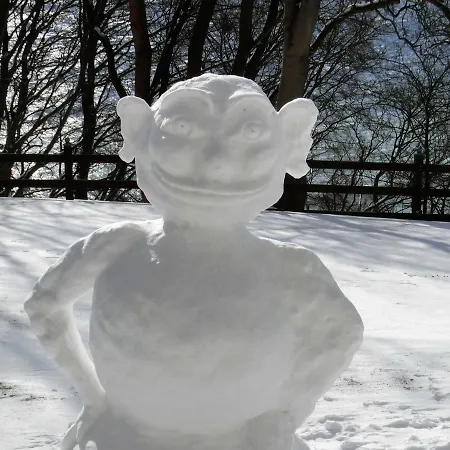 Azur We18149 מלון